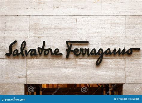 ferragamo sign in